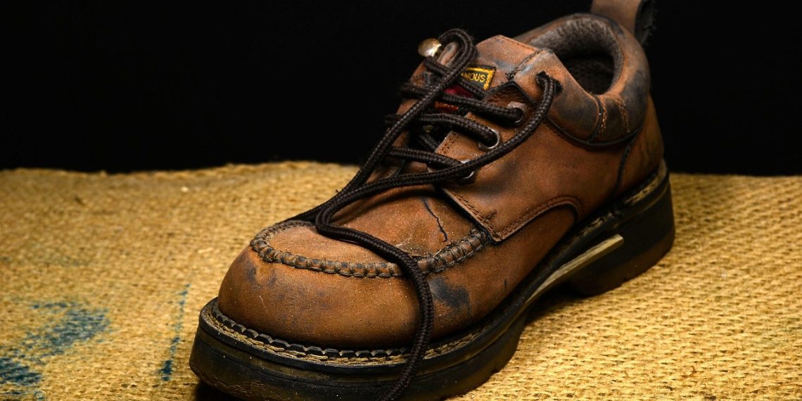 boot, leather, shoe, old, shoestrings, shoelaces, bootlaces, worn, cracked, sri lanka, mawanella, brown shoe, shoe, shoe, shoe, shoe, shoe