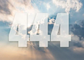 Число 444 в нумерологии: тайный смысл и влияние на судьбу